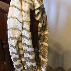 Infinity scarf